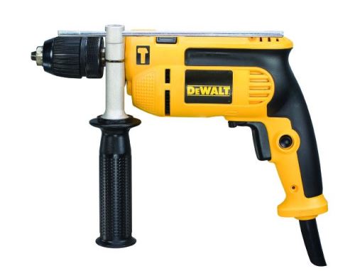 Perceuse à percussion DeWALT DWD024S